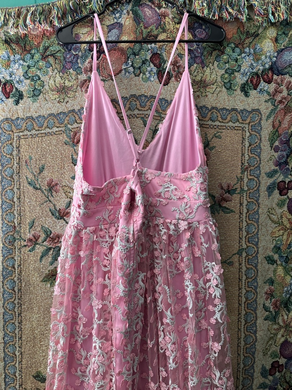 Pink full length lace dress - Picture 4 of 5